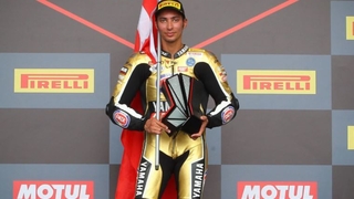 Toprak Razgatlıoğlu'nun altın renkli yarış tulumunun hikayesi