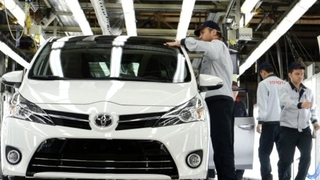 Toyota küresel oto üretimini Kasım’da düşürüyor