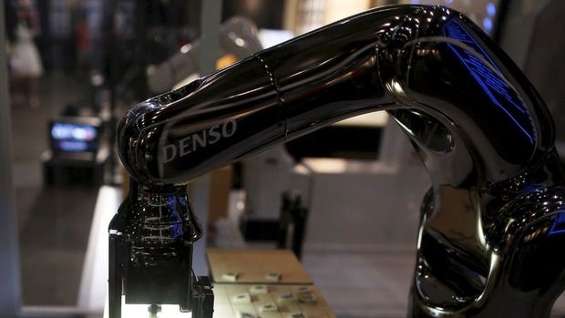 Toyota’nın en büyük tedarikçisi 3 milyar dolarlık çip birimini ayırabilir