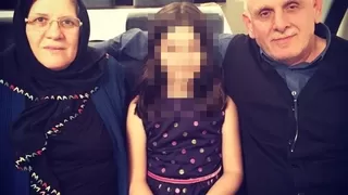 Traktör çukura düştü, karı koca öldü