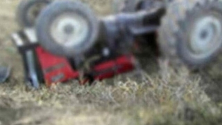 Traktör takla attı: 1 ölü