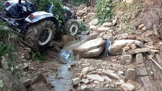 Traktörün altında can verdi