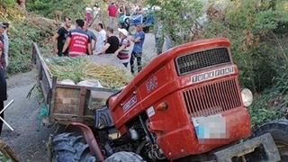 Traktörün altında kaldı