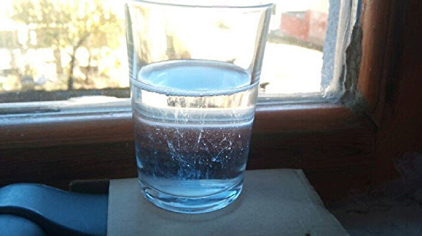  Tükürükten hastalık teşhisi: Su dolu bardakla yapılıyor bu işarete dikkat