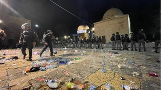 Tüm camilerde Mescid-i Aksa için sela okundu