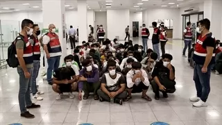 Türkiye, 101 bin 574 düzensiz göçmeni sınır dışı etti