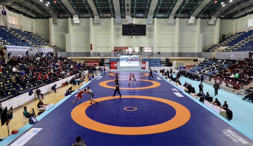 Türkiye Güreş Şampiyonası'nda ikinci gün heyecanı