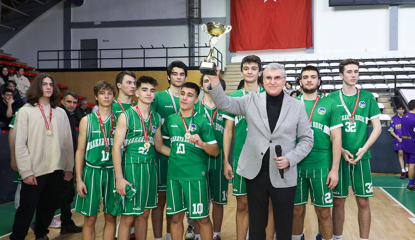 U-18 basketbol liginde şampiyon Büyükşehir oldu
