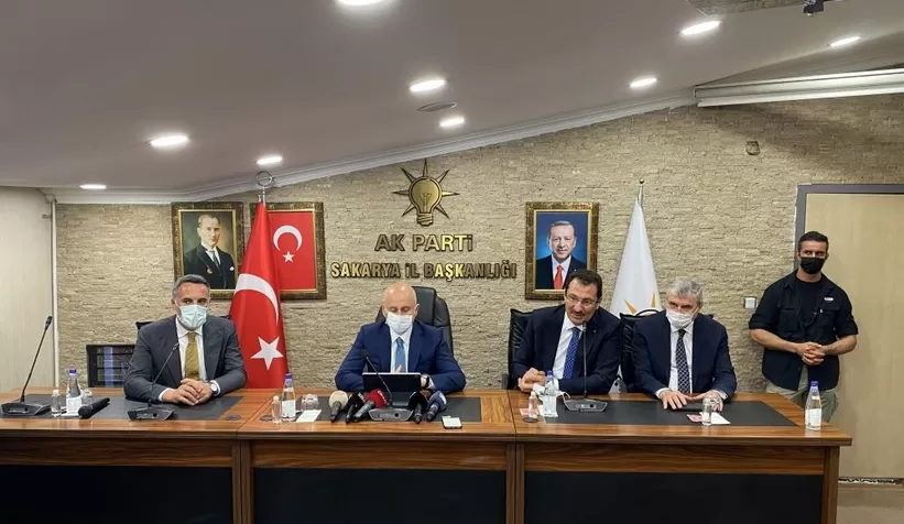 Ulaştırma Bakanı'ndan AK Parti'ye ziyaret