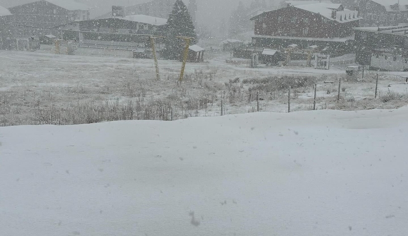 Uludağ’da kar yağışı etkili oluyor