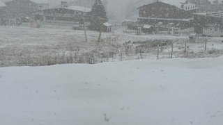 Uludağ’da kar yağışı etkili oluyor