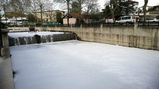 Uludere çayı köpürdü; İşte nedeni