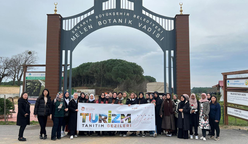 Üniversiteli gençler şehrin güzelliklerini keşfediyor