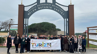 Üniversiteli gençler şehrin güzelliklerini keşfediyor