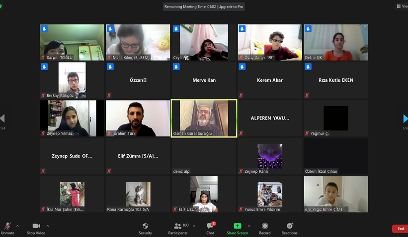 Ünlü karikatürist, online olarak öğrencilerle buluştu