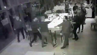 Ünlü şarkıcı Cengiz Kurtoğlu gözaltına alındı