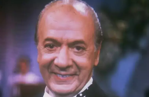 Ünlü sunucu Erkan Yolaç hayatını kaybetti