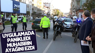 Uygulamada panikleyen sürücü, muhabirin ayağını ezdi