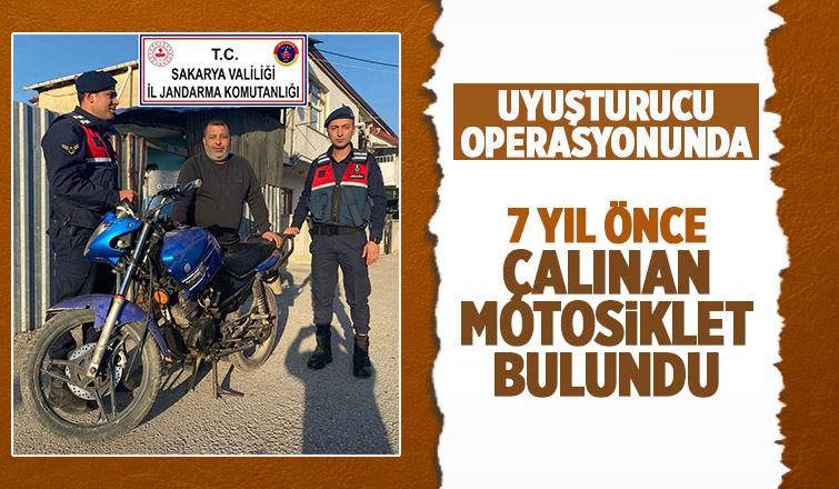 Uyuşturucu operasyonunda çalıntı motosiklet bulundu