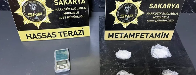 Uyuşturucu sevkiyatı narkotiğe takıldı