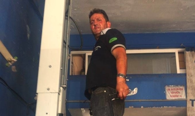 Üzerine lift makinesi düşen işçi, öldü