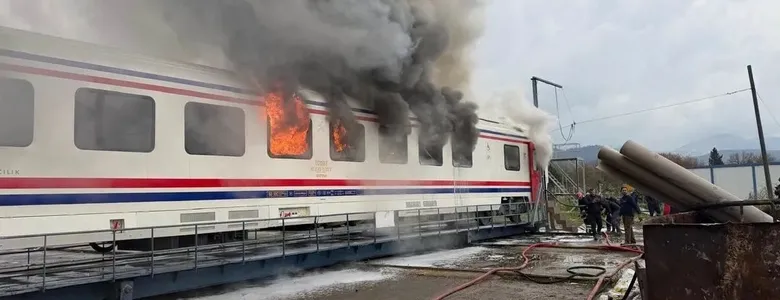 Vagon alevler içinde kaldı