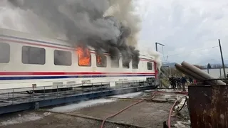 Vagon alevler içinde kaldı