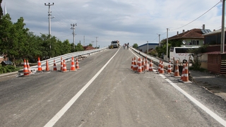 Vakıf köprüsü trafiğe açıldı