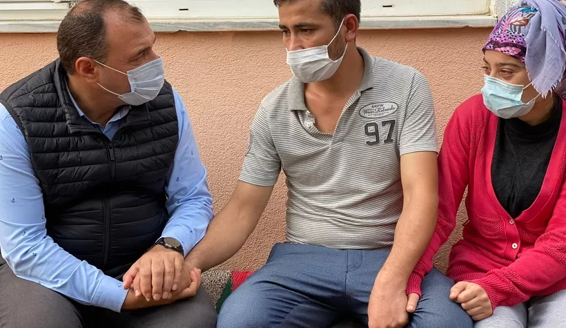 Vali'den çocuklarını kaybeden aileye taziye ziyareti
