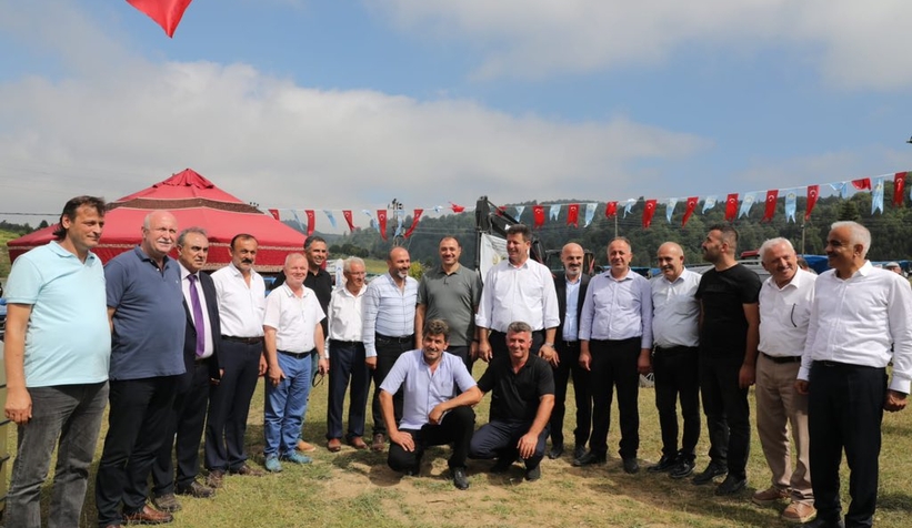 Vali kaldırım Acelle Yayla Şenliği'ne katıldı