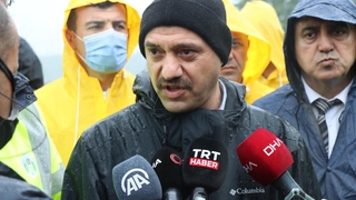 Vali Kaldırım Akyazı'da konuştu; 100 kişi tahliye edildi