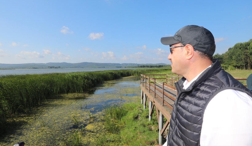 Vali kaldırım Büyük Akgöl'ü inceledi