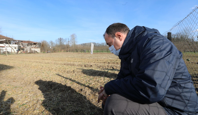 Vali Kaldırım, salep tarlasını inceledi