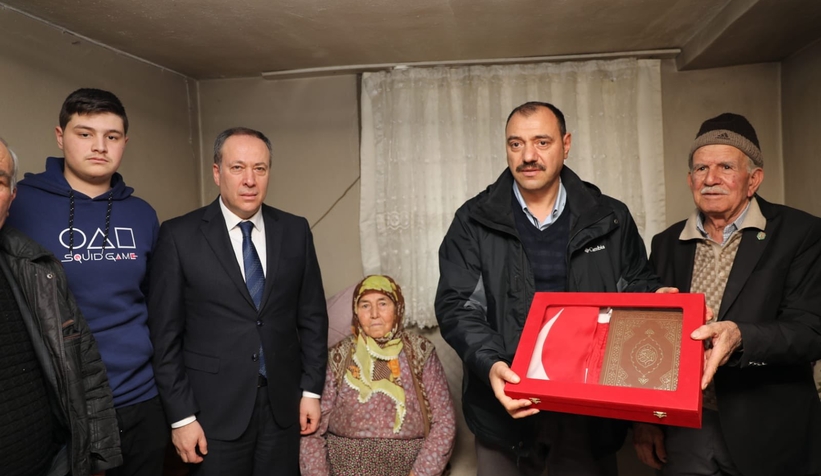 Vali Kaldırım şehit ailesini ziyaret etti