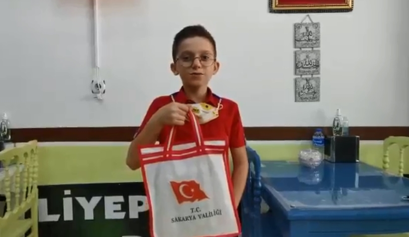 Vali Kaldırım tablet hediye etti