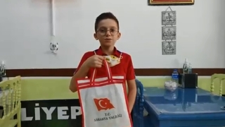 Vali Kaldırım tablet hediye etti