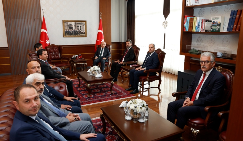 Vali Karadeniz’e hayırlı olsun ziyaretleri sürüyor