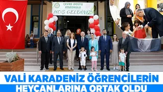 Vali öğrencilerin heyecanlarına ortak oldu