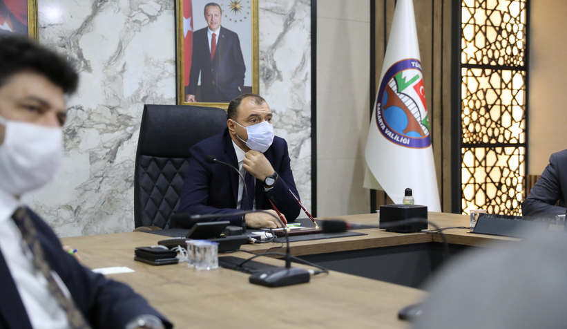 Validen 'kul hakkına girmeyin, ev ziyaretlerini' sonlandırın çağrısı