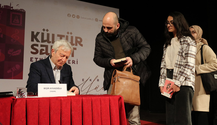 Vefatının 224. yılında Şeyh Galib anıldı