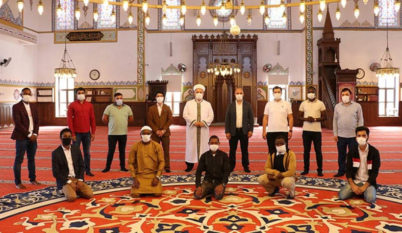 Yabancı öğrencilere kucak açtılar