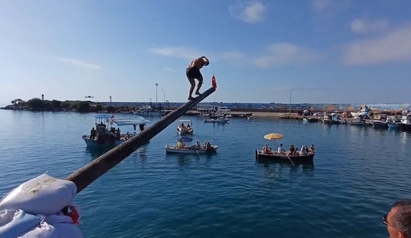 Yağlı direkten bayrağı 3'üncü çıkışında aldı