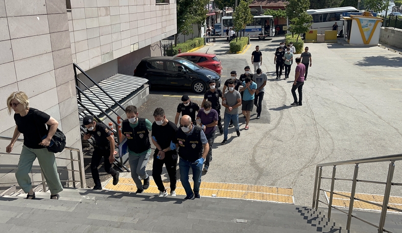 Yan bakma cinayetinde 1 kişi tutuklandı