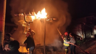 Yanan evden kurtarılmıştı, hayatını kaybetti