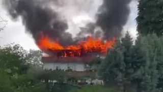 Yangın dehşeti; Anne ve 3 çocuğu hastaneye kaldırıldı