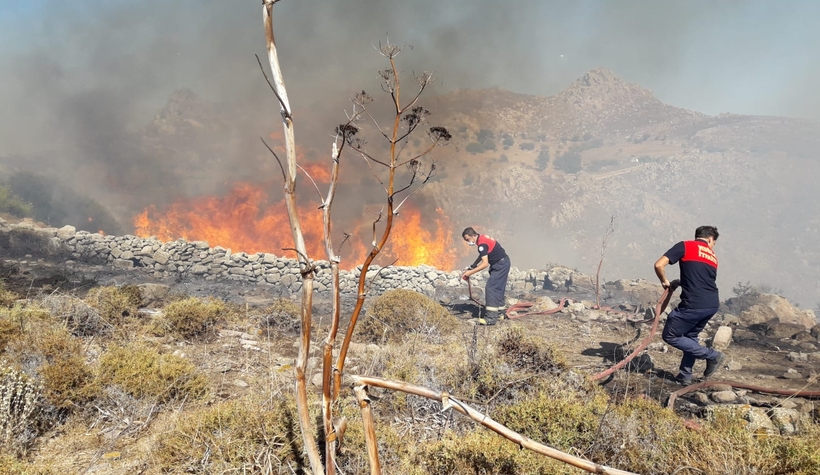 Yangına müdahale için Geyve'den Muğla'ya gittiler