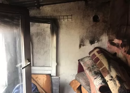 Yangında anne ve 2 çocuğu etkilendi
