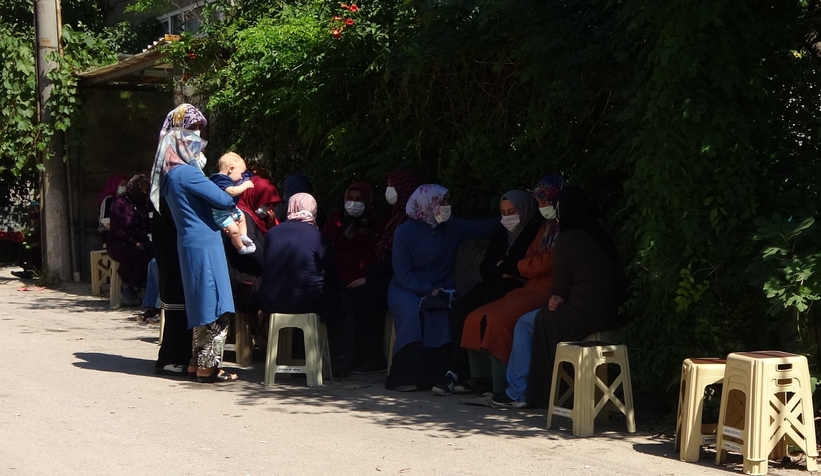 Yangında ölen baba ve 3 çocuğunun evinde acı bekleyiş