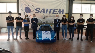 Yangından kurtardıkları araçla şampiyonluğa ulaştılar