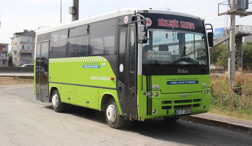 Yanına oturmasına izin vermedi, boynundan bıçaklandı